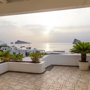 Szálloda La Terrazza, Panarea
